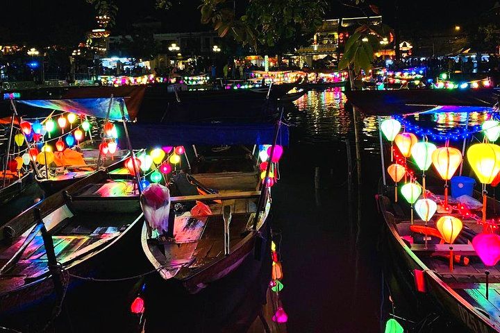 Lantern boat ride