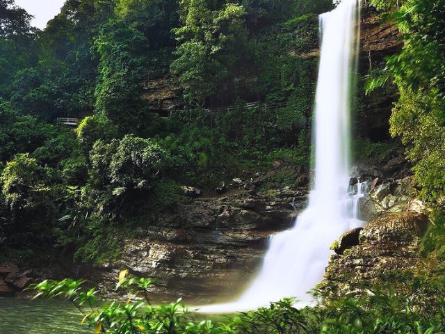 Byrdaw falls (most beautiful waterfalls in India)