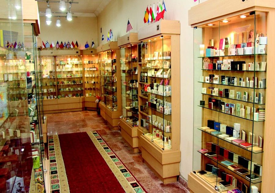 miniature book museum baku tourism 