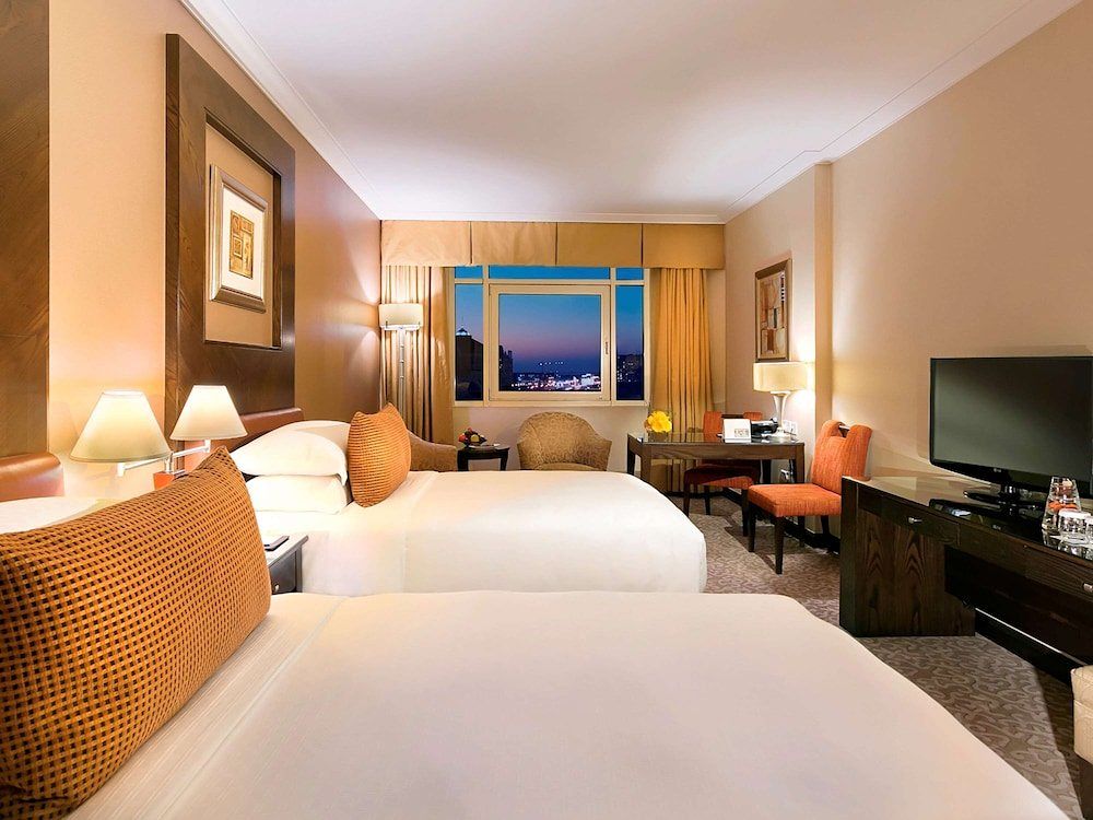  swissotel (hotels in dubai)