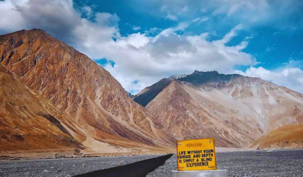 Umlingla pass - Highest motorable road in the world